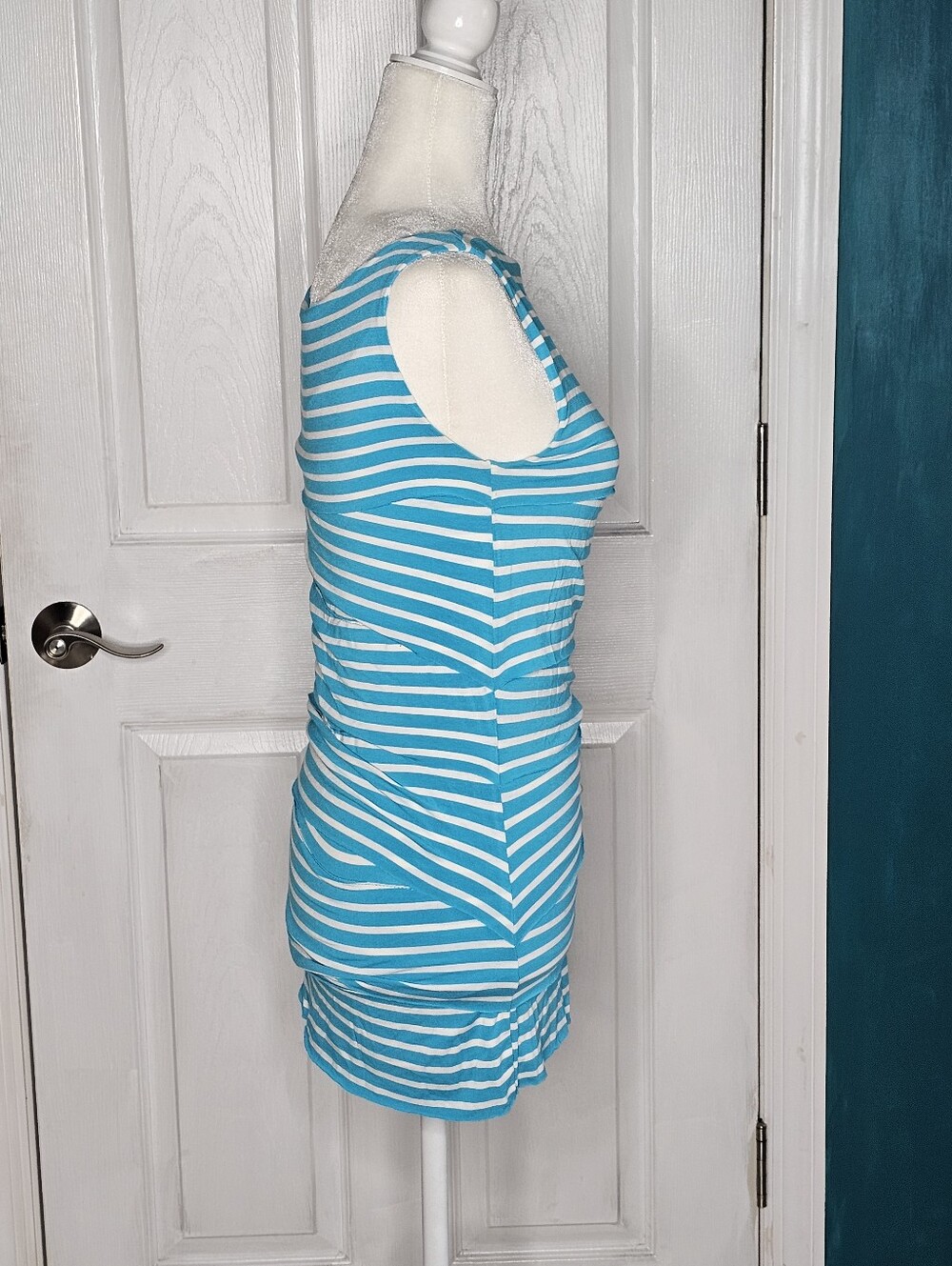 Vince Camuto Striped Turquoise & White Sleeveless Tank Top - Picture 5 of 10